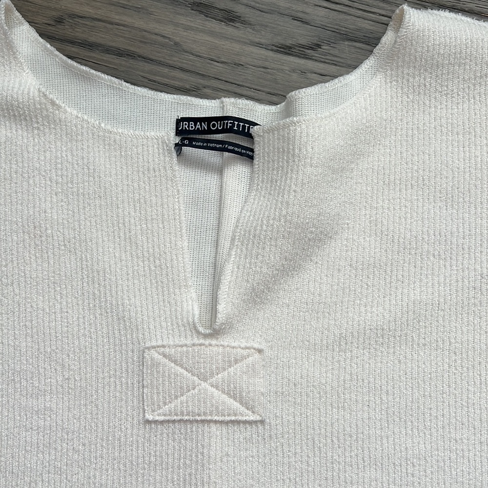 URBAN Outfitters | Over sized off white bubble sleeve sweater - Picture 4 of 11